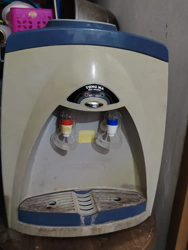 Dispenser Merek Yong Ma