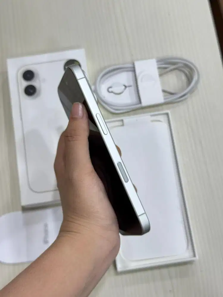 iphone 16 basic 128gb ibox bh 91% garansi on s/d july 2026