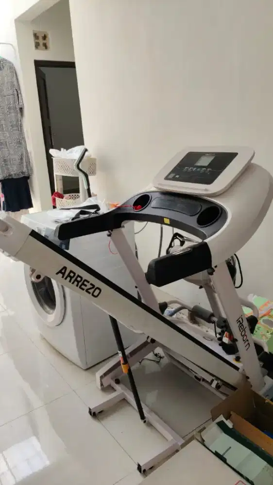 IREBORN ARREZO TREADMILL JOGGING