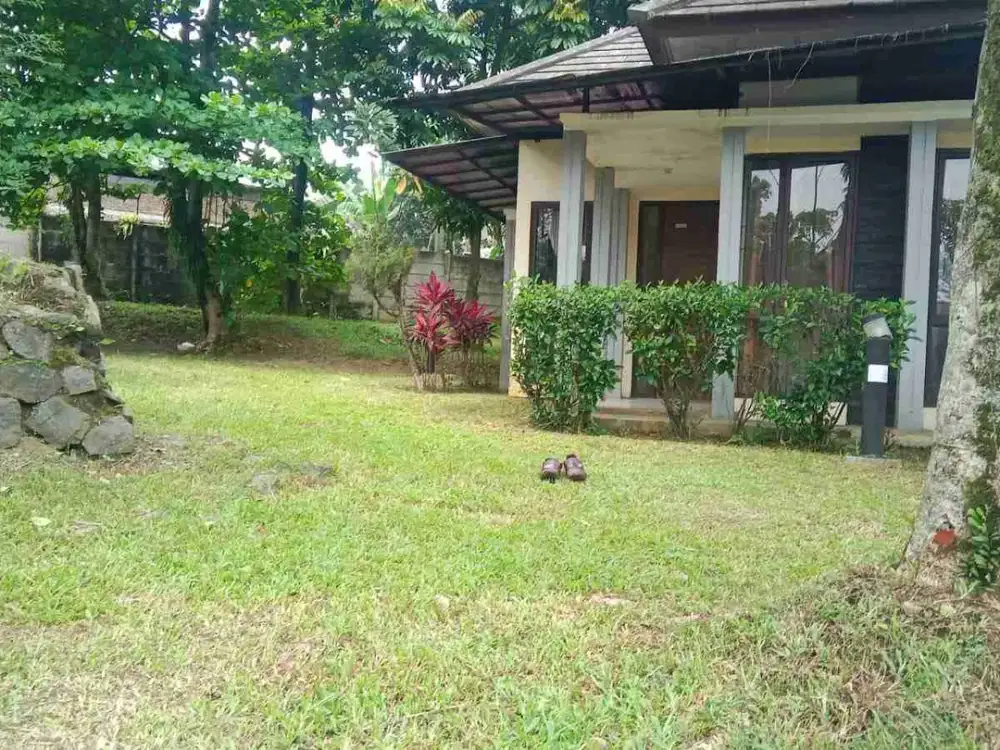 Rumah Hook siapa Huni ,The brezze,Samping Green area 100 meteran. cluster strategis teramai.Harga tsb termasuk addendum.