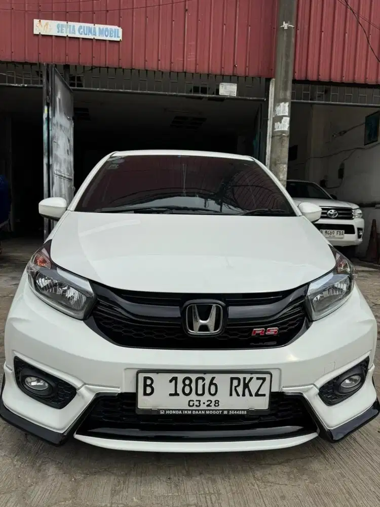 Honda brio 2023 A/T bodykit urbanite / stnk atas nama sendiri