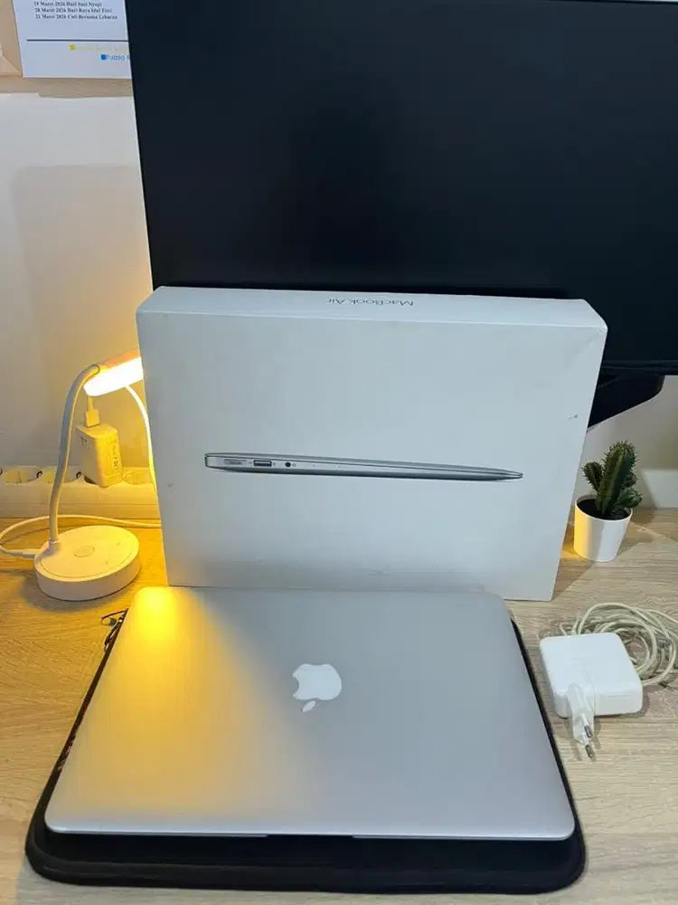 MACBOOK AIR 13 INCH EARLY 2015 8GB/128GB