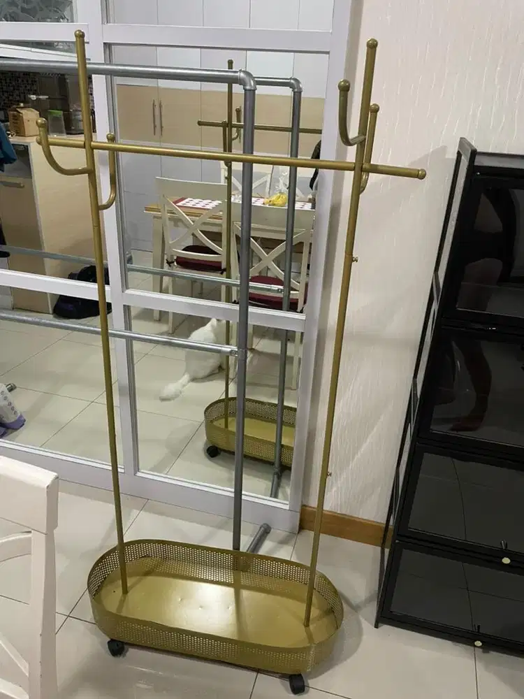 Gatungan baju gawangan gold