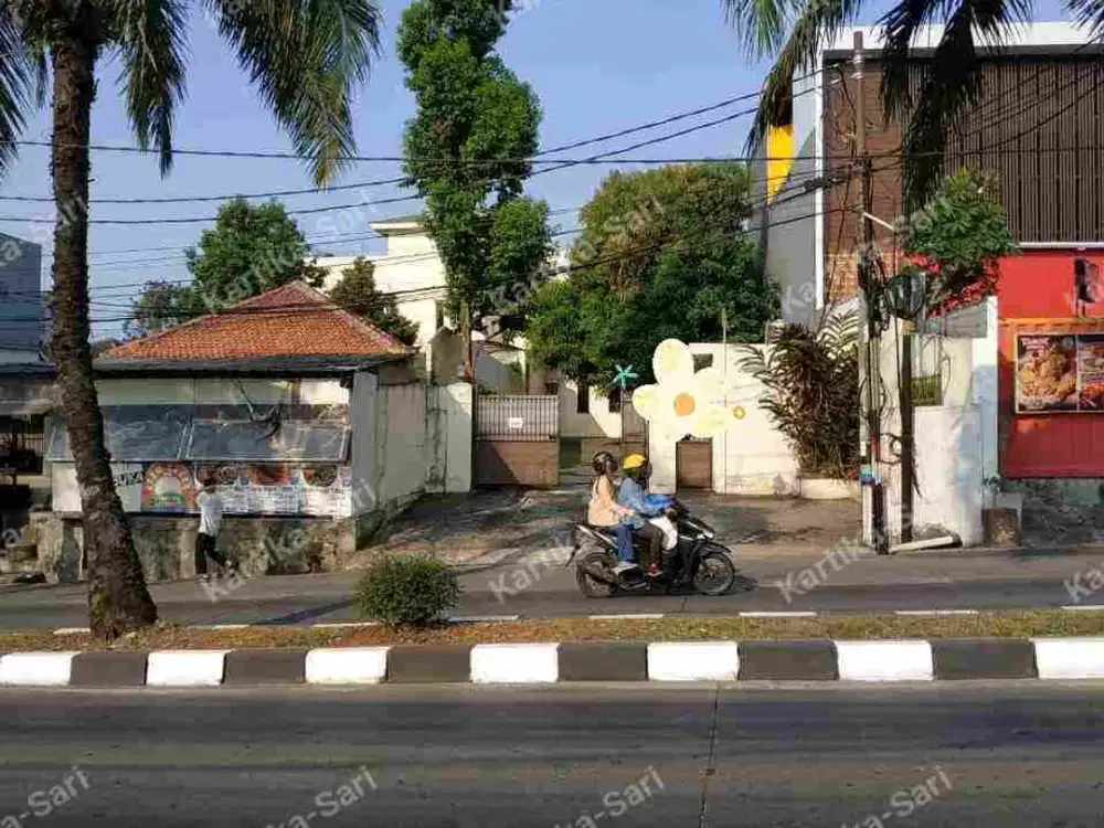 Jual Bangunan Komersil.di bawah harga NJOP. Jakarta Selatan.