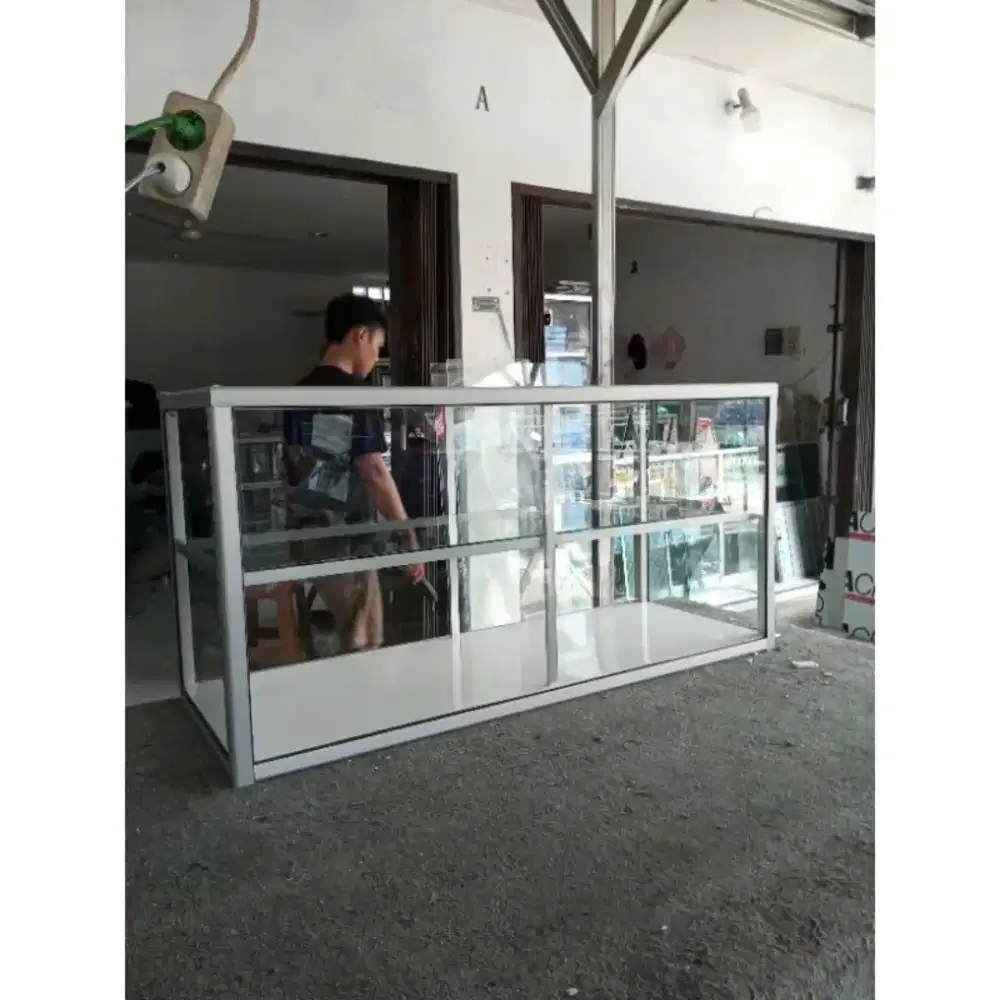 LIKE NEW ETALASE MAKANAN