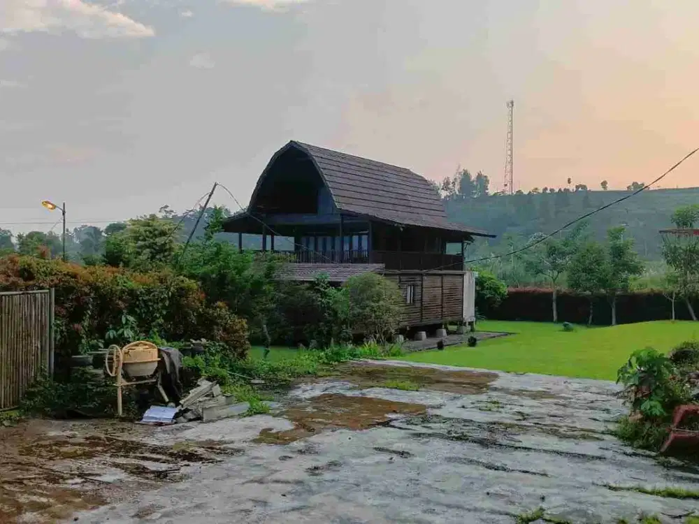 di jual villa dan kebun di Cicurug Sukabumi
