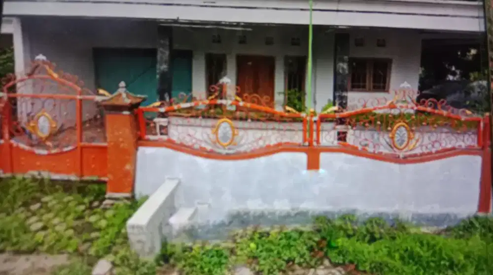 Rumah di jual dekat masjid pinggir jalan ramai jalur sekolah