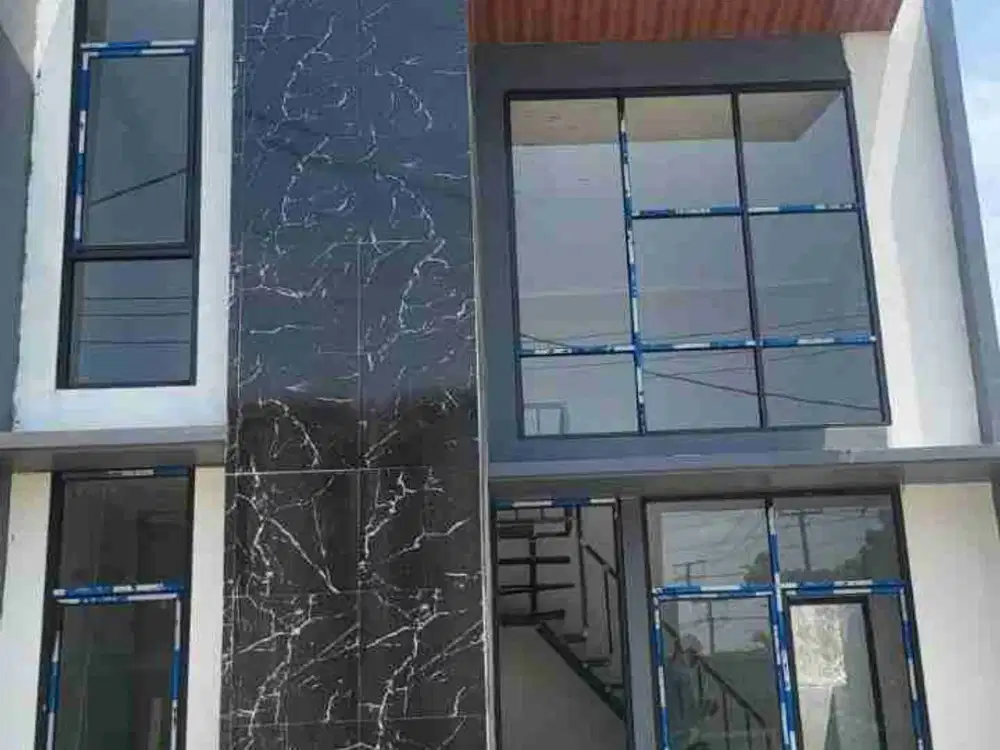 Rumah Mezzanine, MODERN !! Rumah di Bekasi Timur Dekat Tol