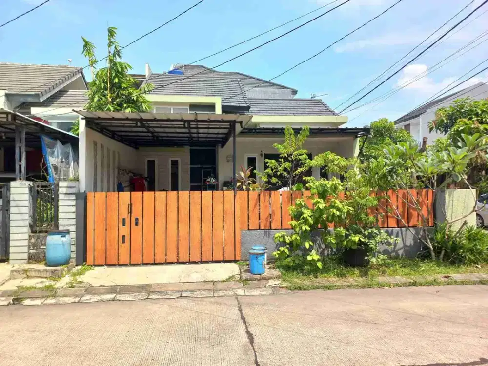 Dijual Rumah Hoek