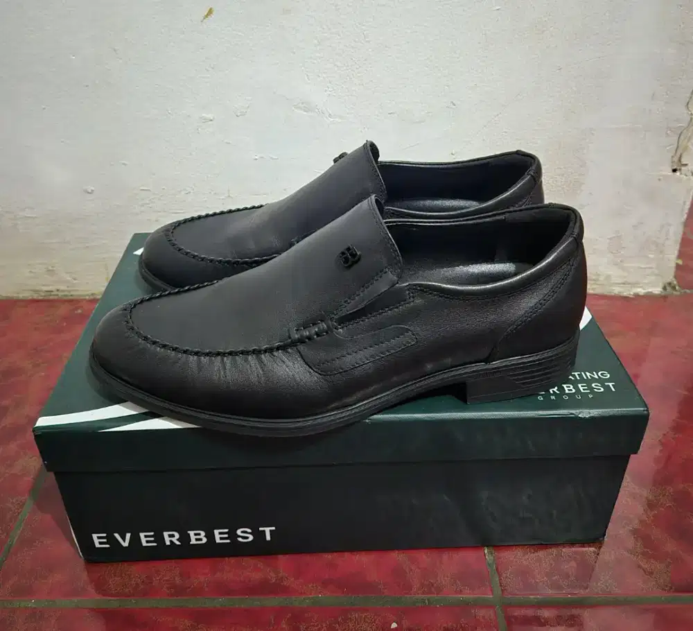 Sepatu Loafer Everbest