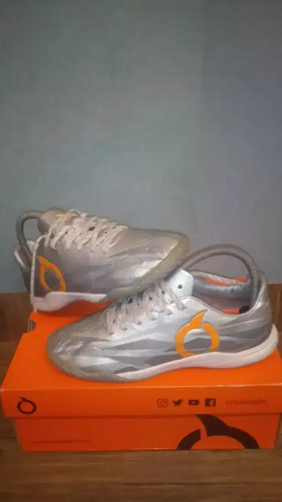 Sepatu Futsal ORTUSE ORI Second + Dus