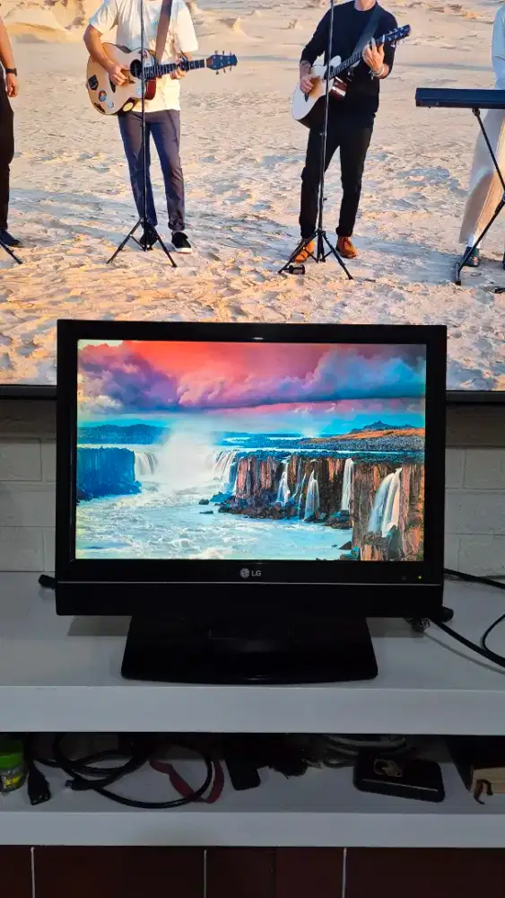 TV Monitor LG LCD 19 inch
