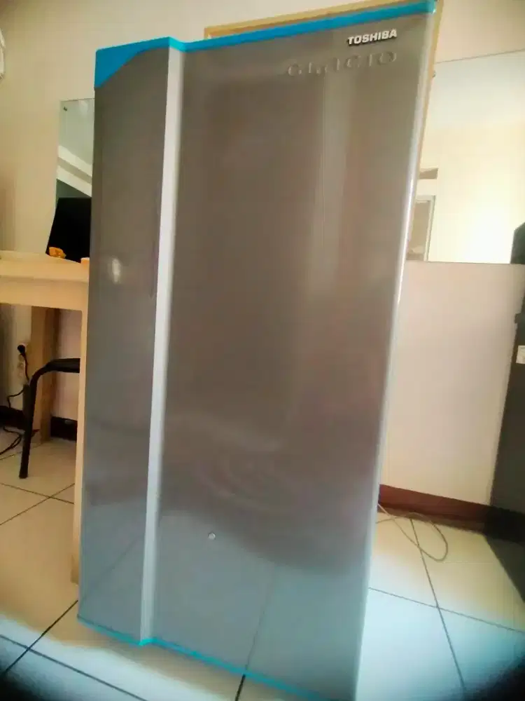 Dijual Kulkas TOSHIBA