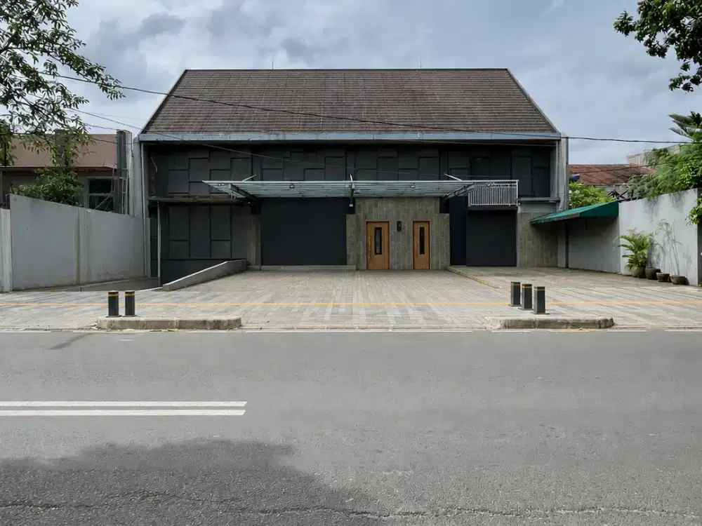 Jual Gedung Komersial Strategis 3 Lantai + Basement di Kebayoran Baru, Area Dharmawangsa Panglima Polim