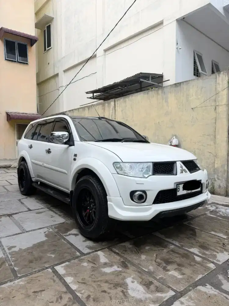 Mitsubishi Pajero Sport Dakar Limited AT 2013