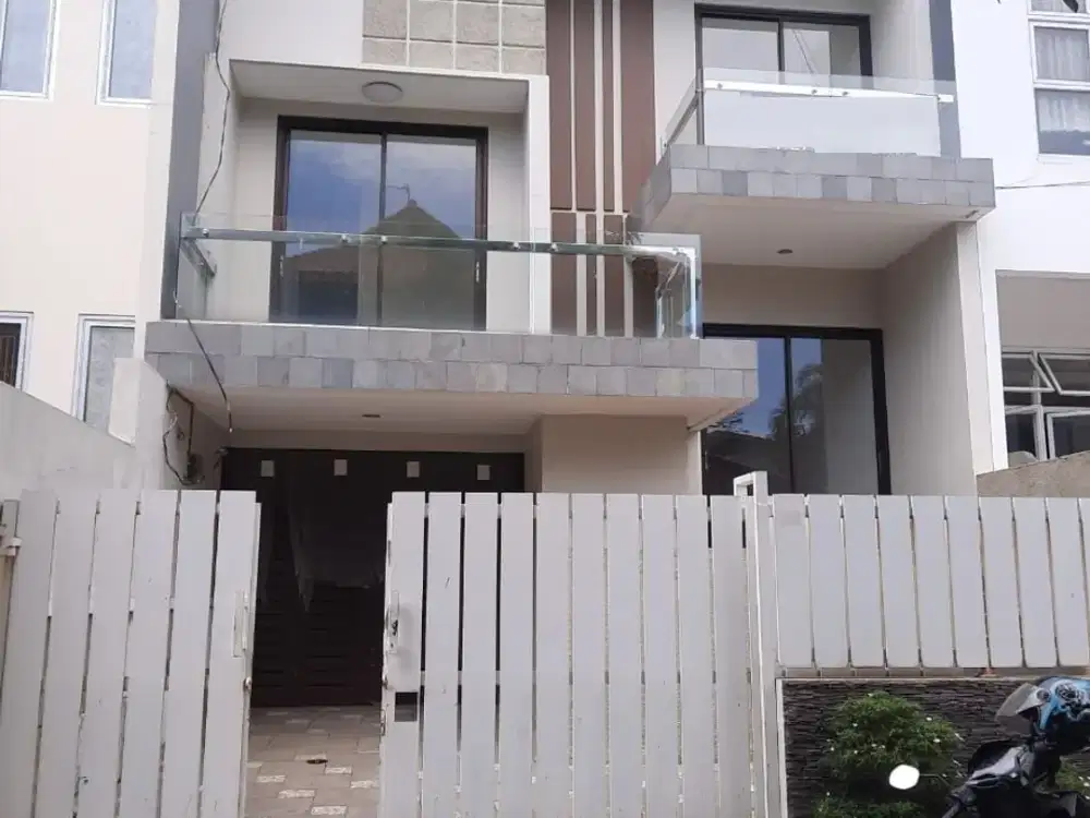 Rumah Kelapa Gading BCS 8x21m (168m) 2 lantai, ada mezzanine, bagus
