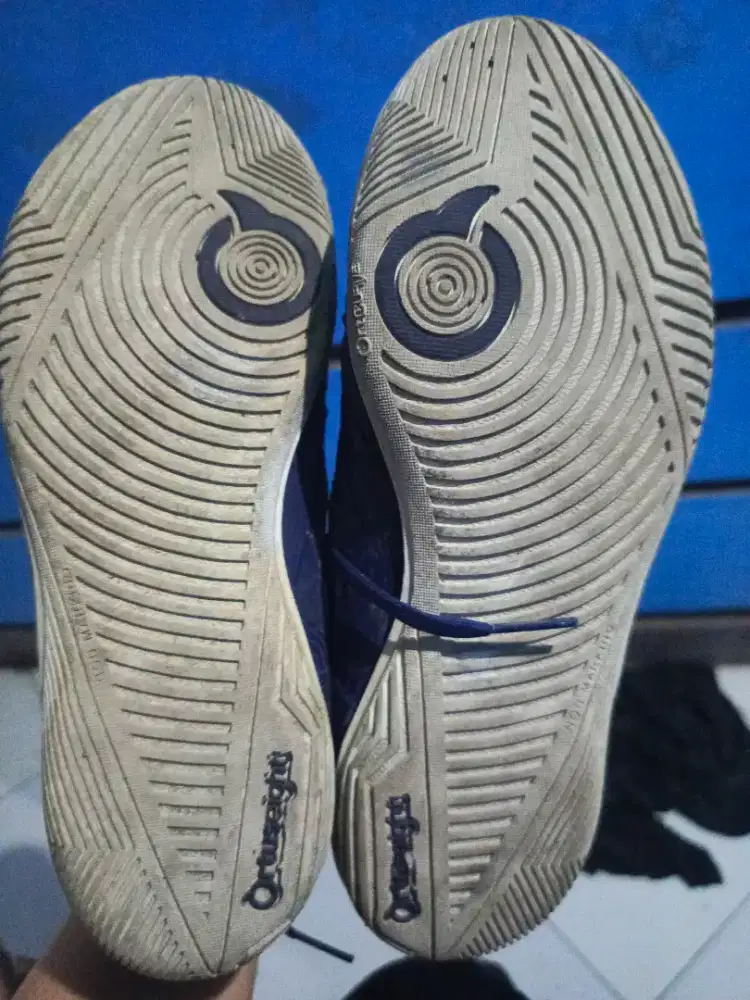 sepatu ourtuseight