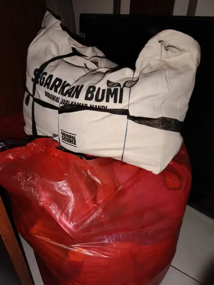 BACA! free baju wanita XS, tas, sepatu, aksesoris