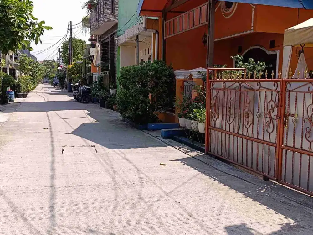 Rumah Hoek Dijual Di Villa Mutiara Gading 3, Kebalen, Bekasi