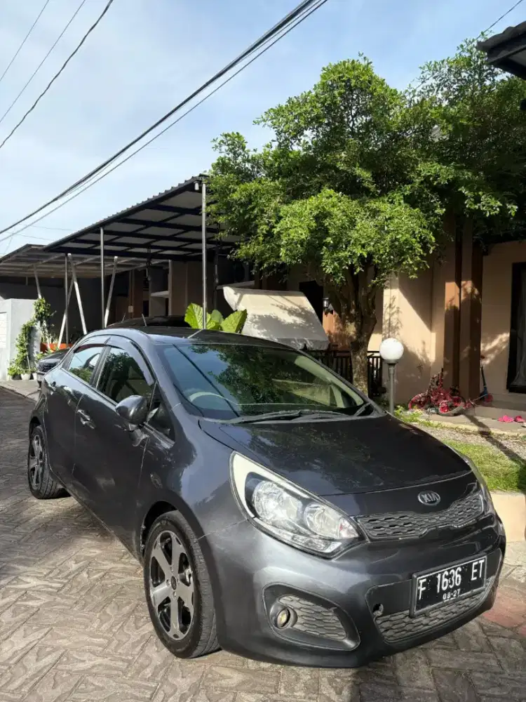 [ Cash ] KIA Rio SE 1.4 Automatic