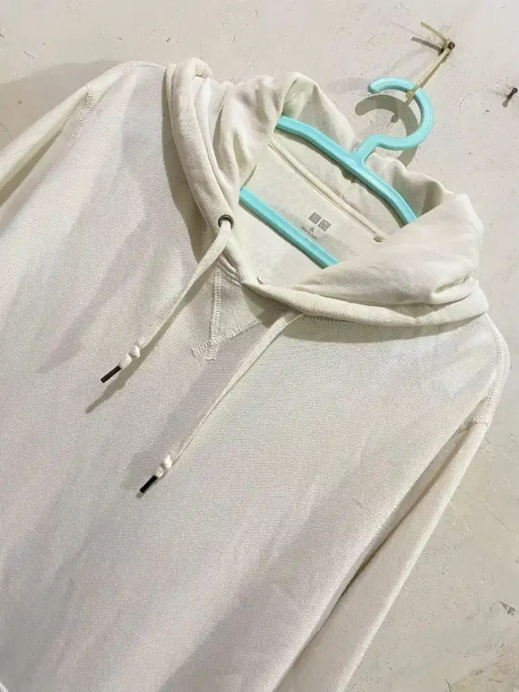 UNIQLO Hoodie jaket White