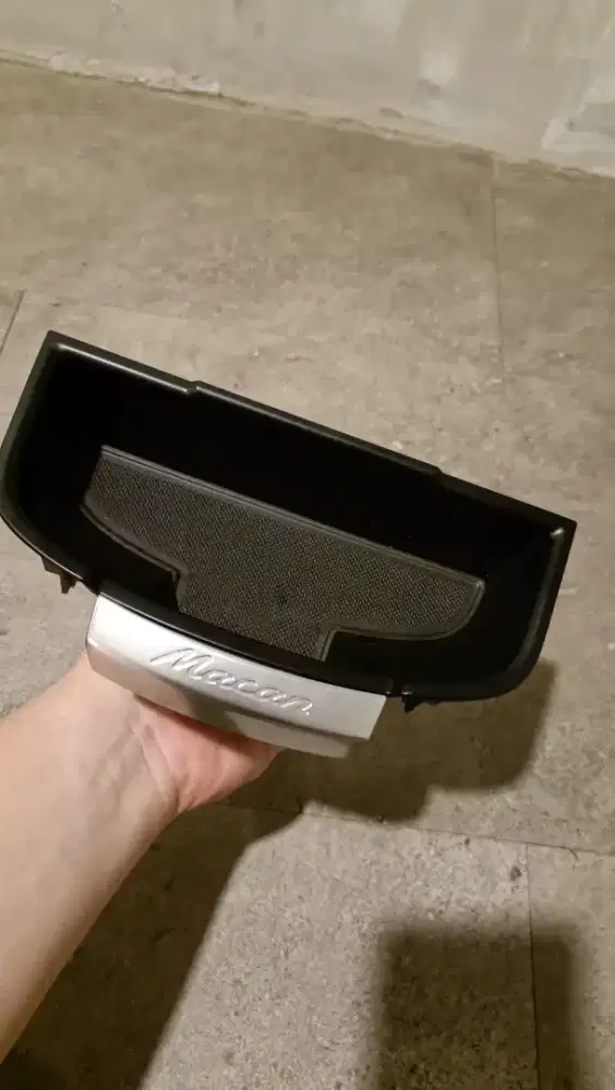 Porsche Macan 2022 Glove Box Central Console