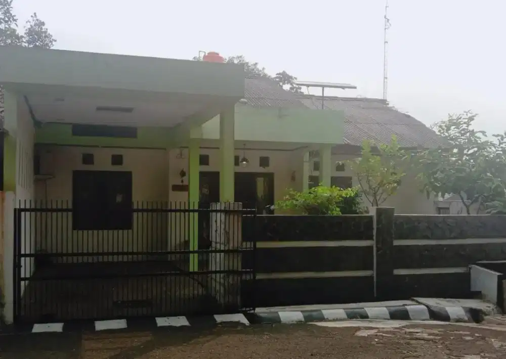 Rumah Adem & Nyaman, Ada Taman, Carport, Fasilitas Lengkap