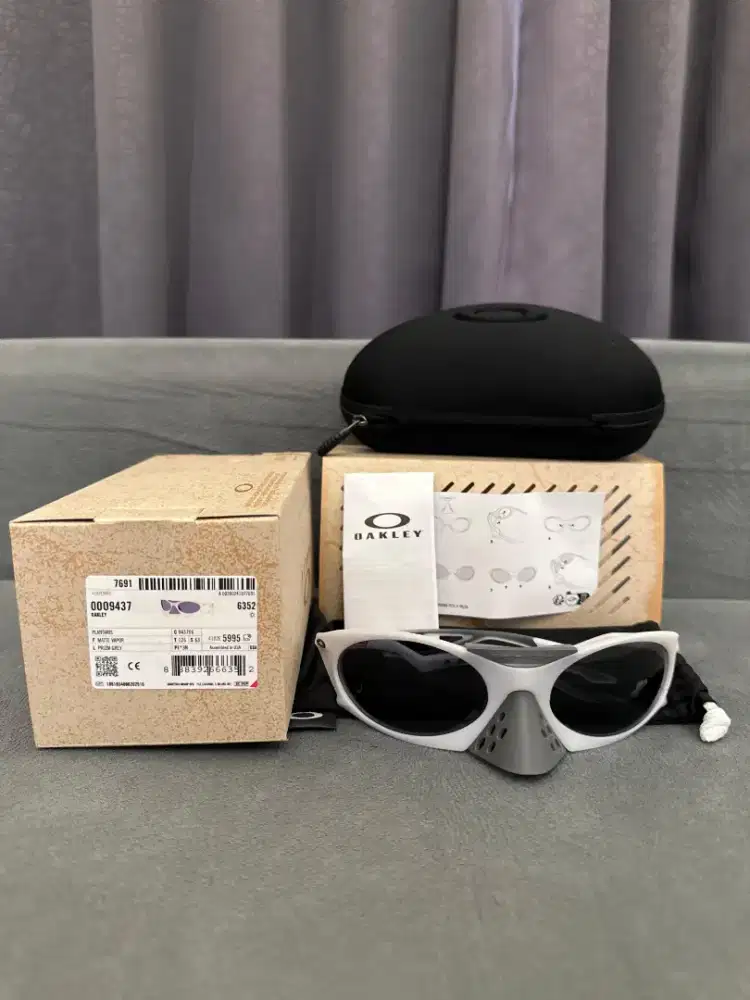 Oakley Plantaris Original Prizm – Kacamata Premium Futuristik