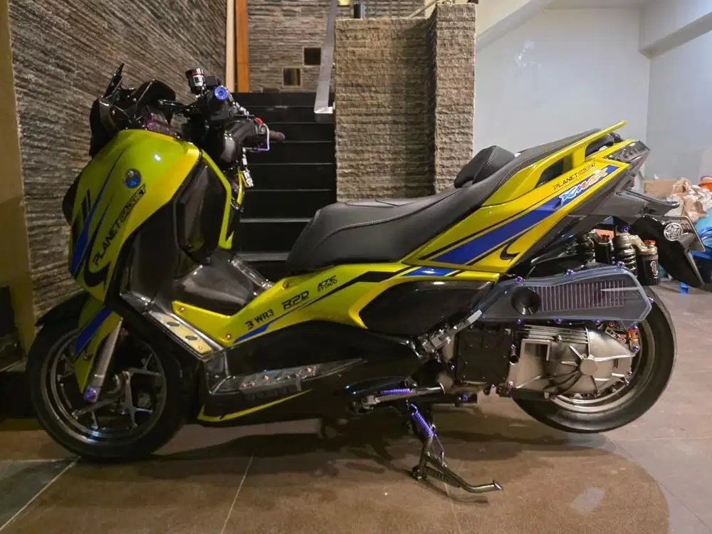 Yamaha XMAX CONNECTED ABS 2025 nik 2024 full variasi