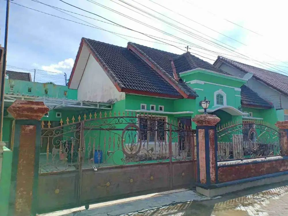 Rumah Luas Dalam Perumahan Di Condongcatur Dekat Pakuwon Mall, Kampus UGM & UPN