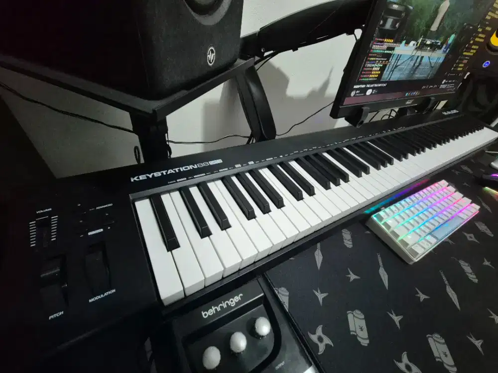 M-Audio Keystation 88 MK3 (Free Sustain Pedal)