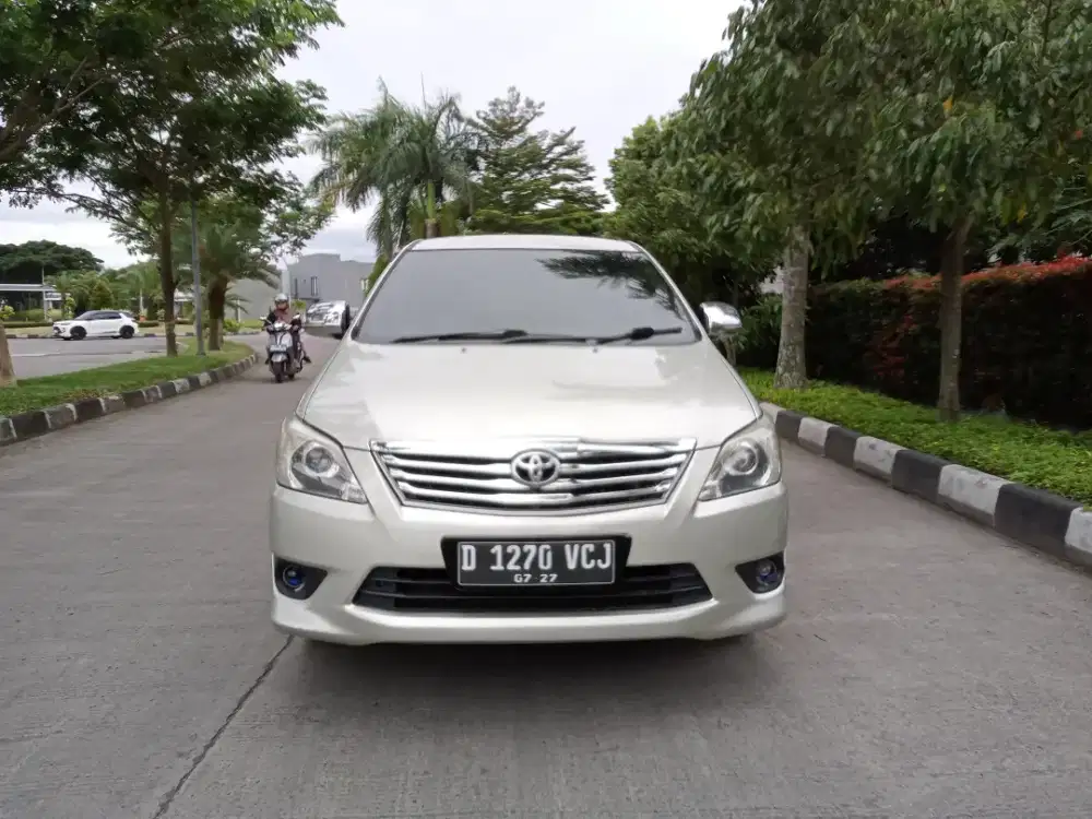 Dp 10 jt Innova Diesel 2,4 G AT 2013