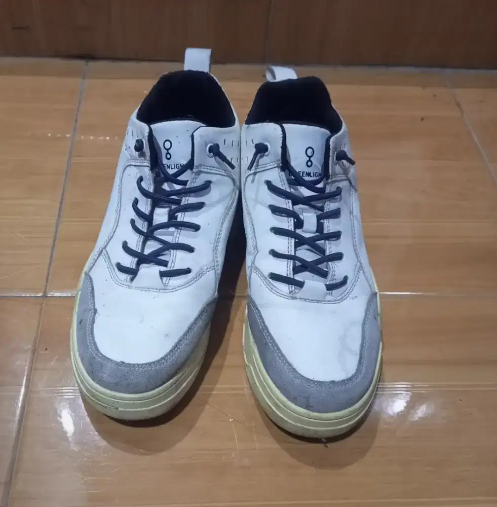 sepatu green light putih preloved