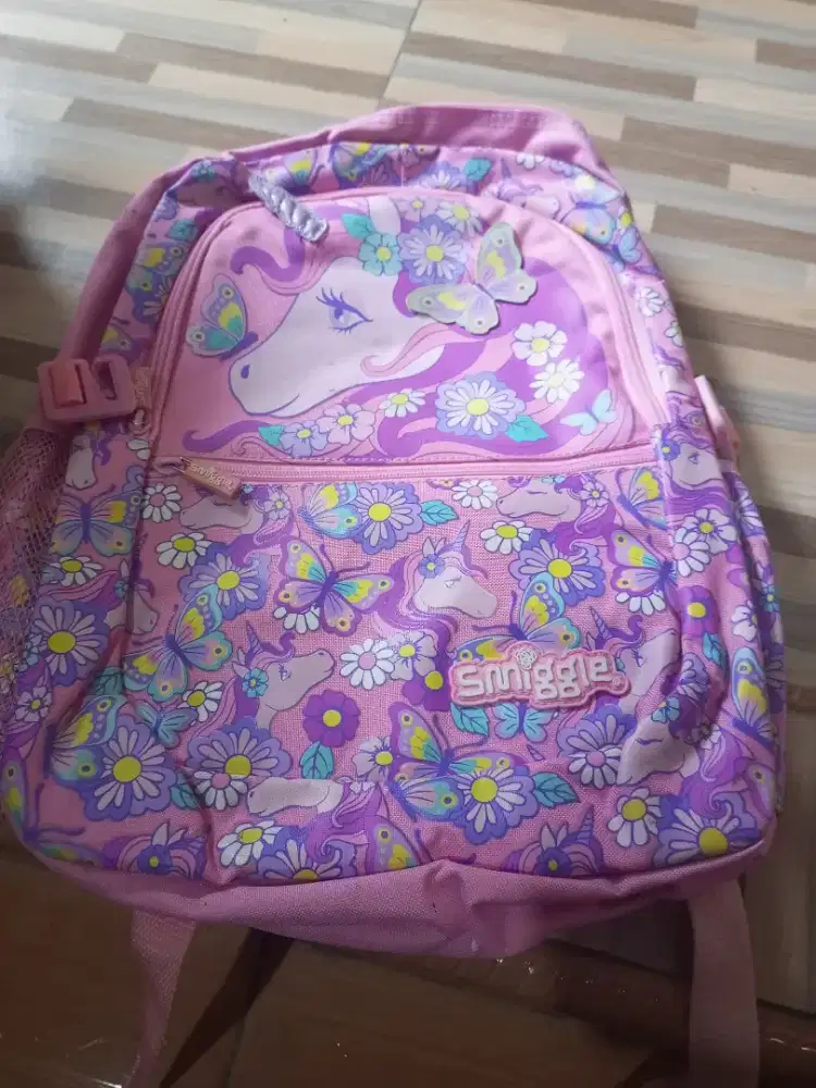 tas sekolah anak smiggle preloved