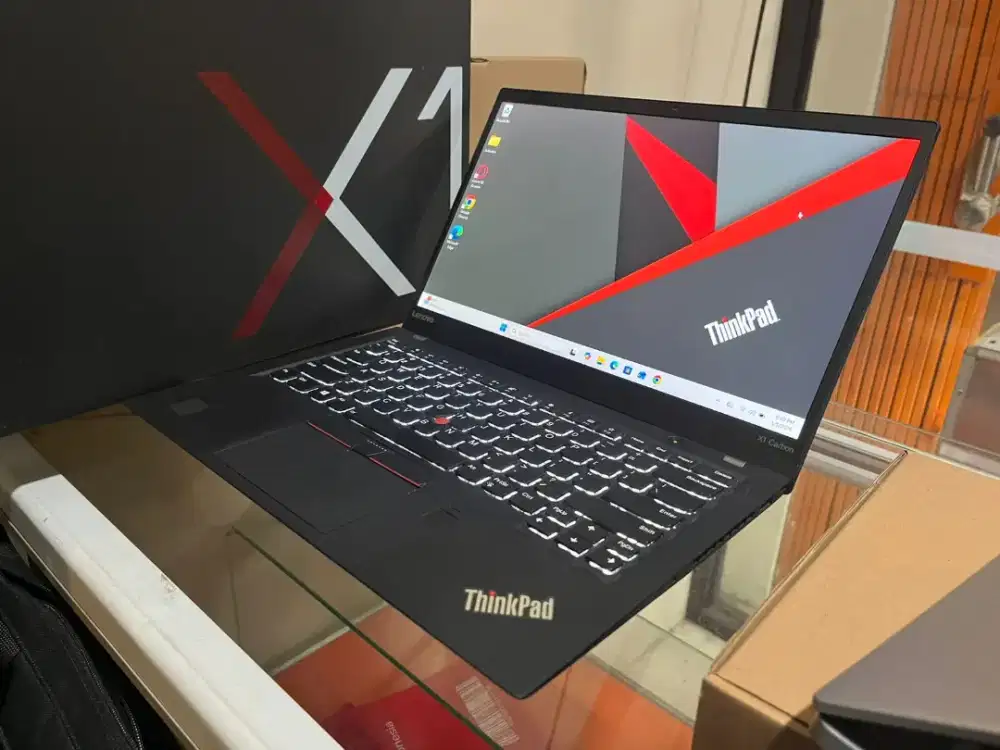 Lenovo Thinkpad X1 Carbon (Type tertinggi di dunia thankpad)