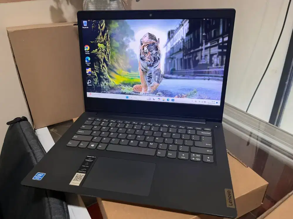 Laptop Lenovo Ideapad Slim 3 
Ram 4
Ssd 512 GB