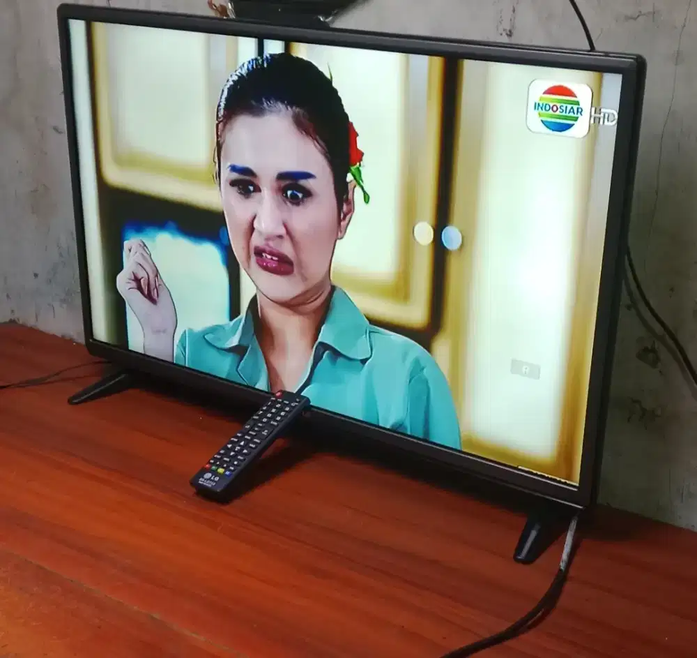 Dijual TV LED LG 32 in analog normal mesin masih ori