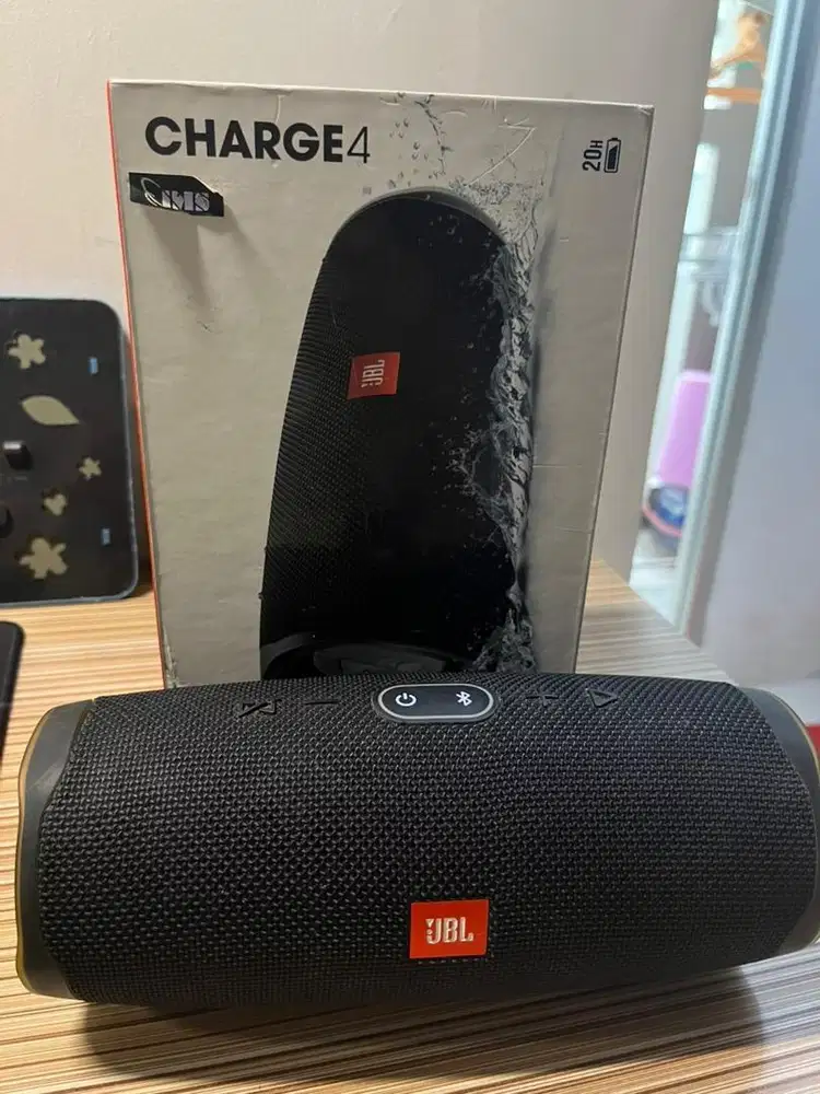 JBL Spaker Charge 4 - ims
