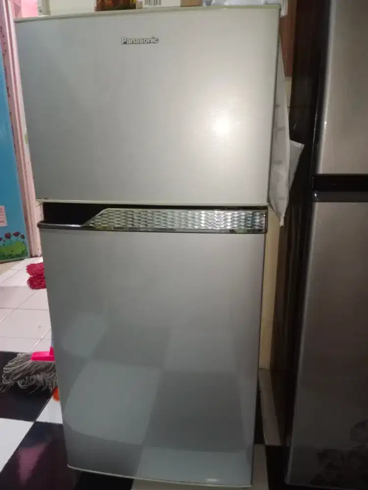 Kulkas Panasonic 2 Pintu