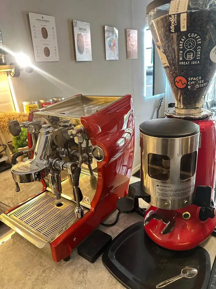 La Nouva Era + Grinder ( Made in italy )