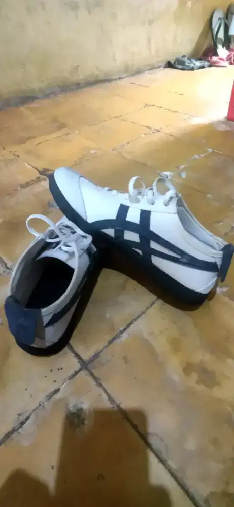 Sepatu snakers oitsuka Assic Tiger size 40