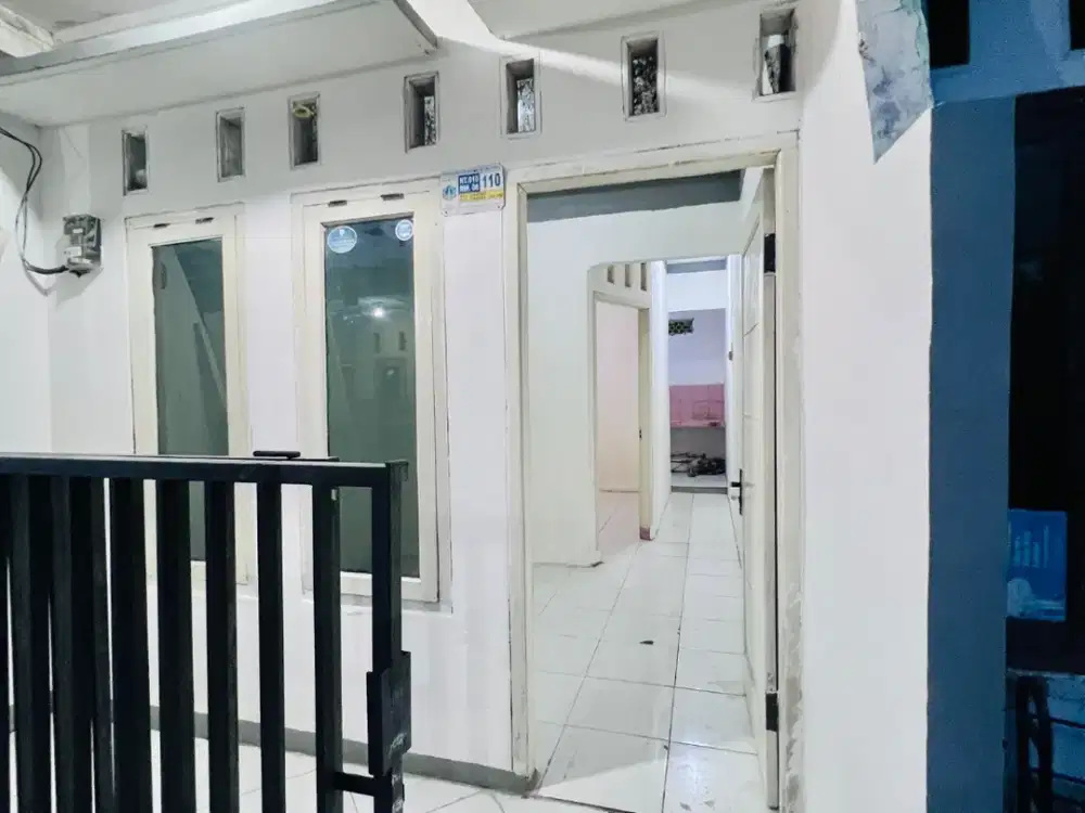 DI JUAL RUMAH SIAP HUNI CIRACAS JL PENGANTIN ALI 1 DALAM DALAM TIPE KONTRAKAN/PETAKAN LT 24M2 SURAT SHM