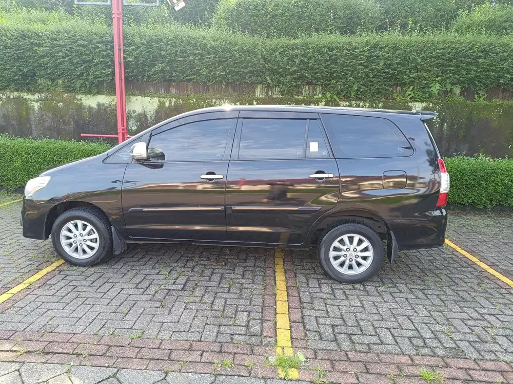 Toyota Kijang Innova 2014 Bensin