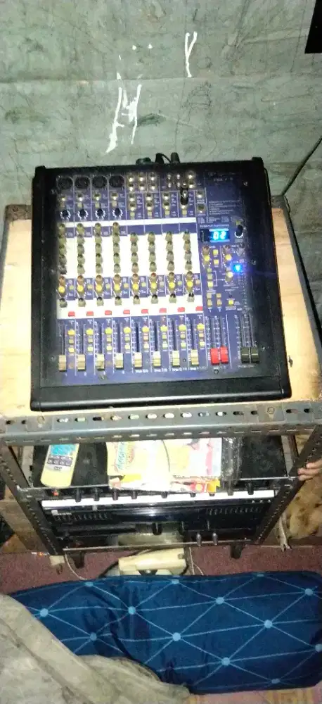 Mixer black spider 8 channel