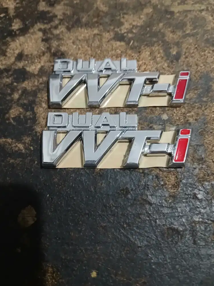 Emblem logo dual vvti,harga 1 buah