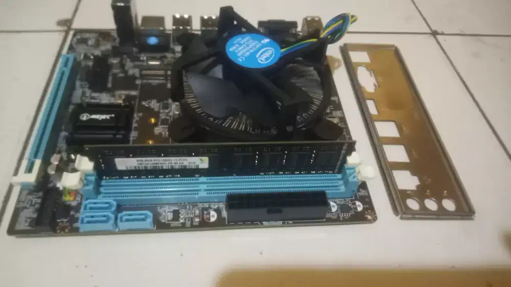 mobo procsesor i5 gen3 + memory 8gb tinggal rakit