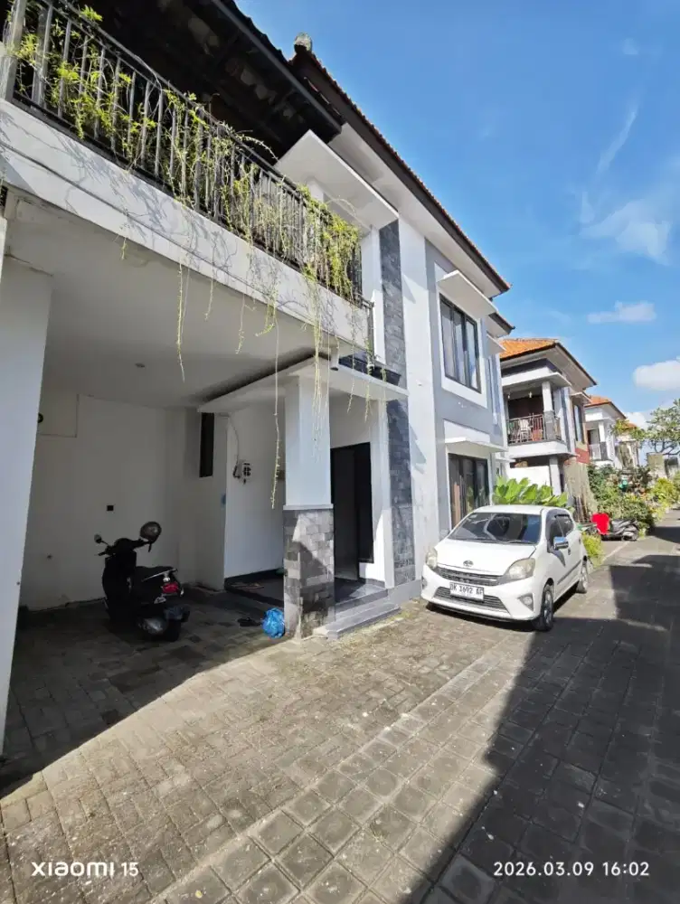 Rumah Minimalis Gunung Soputan Garasi 2 Mobil Dekat Mall TSM