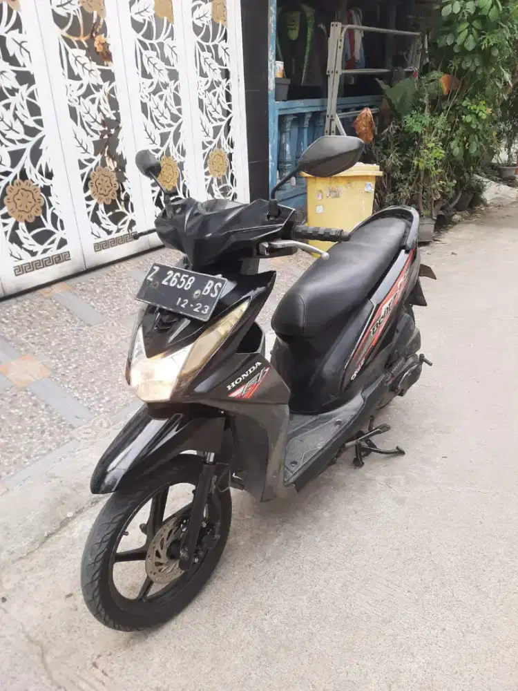 Honda Beat Fi 2013 ss BPKB aj,Stnk hilang,plat Z Sumedang,stater hidup