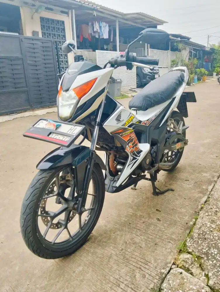Honda Sonic 150R Jual cepat 2015