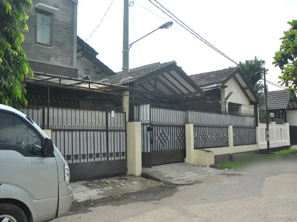 sewa rumah siap huni taman kopo indah 3